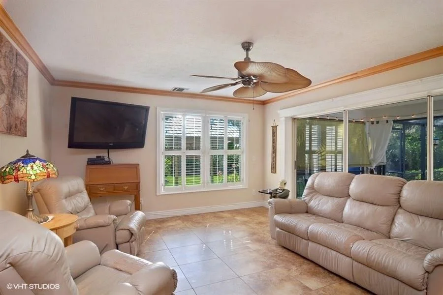 Photo of 648 SE Pin Oak Terrace