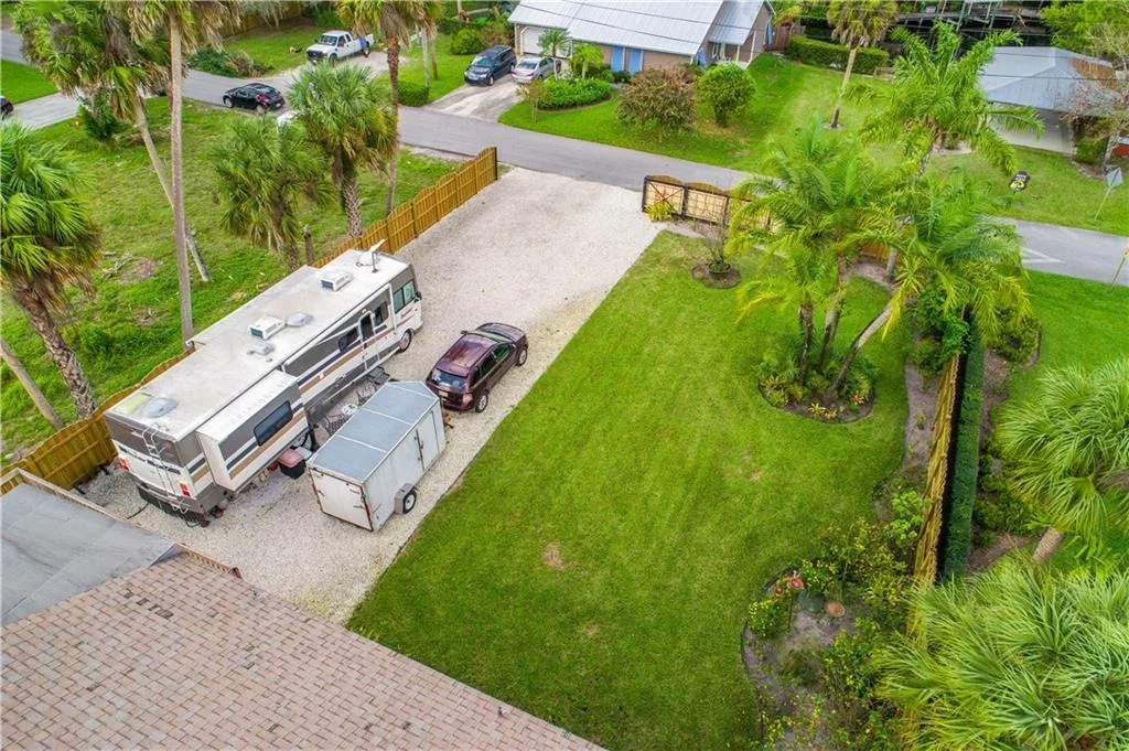 Photo of 826 SW Rustic Circle