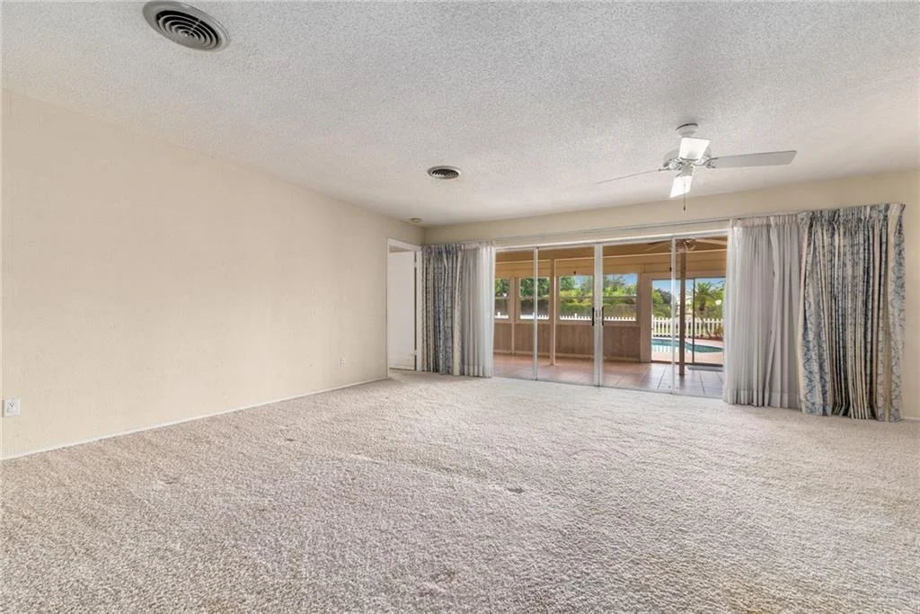 Photo of 1523 NW Spruce Ridge Drive