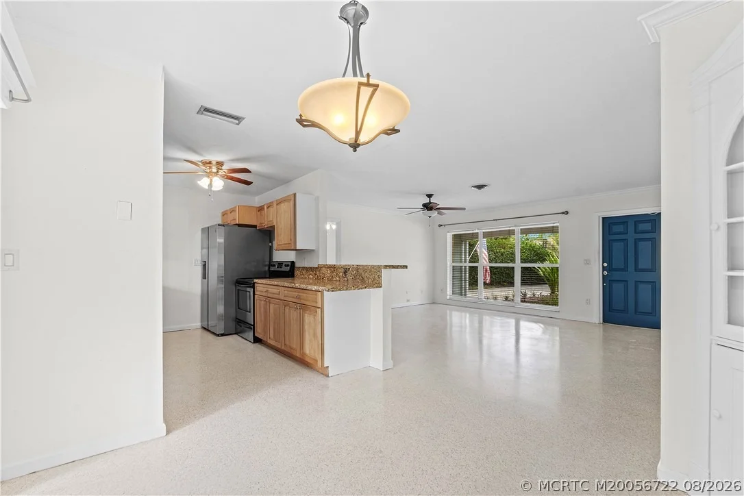 Photo of 502 SE Edgewood Drive