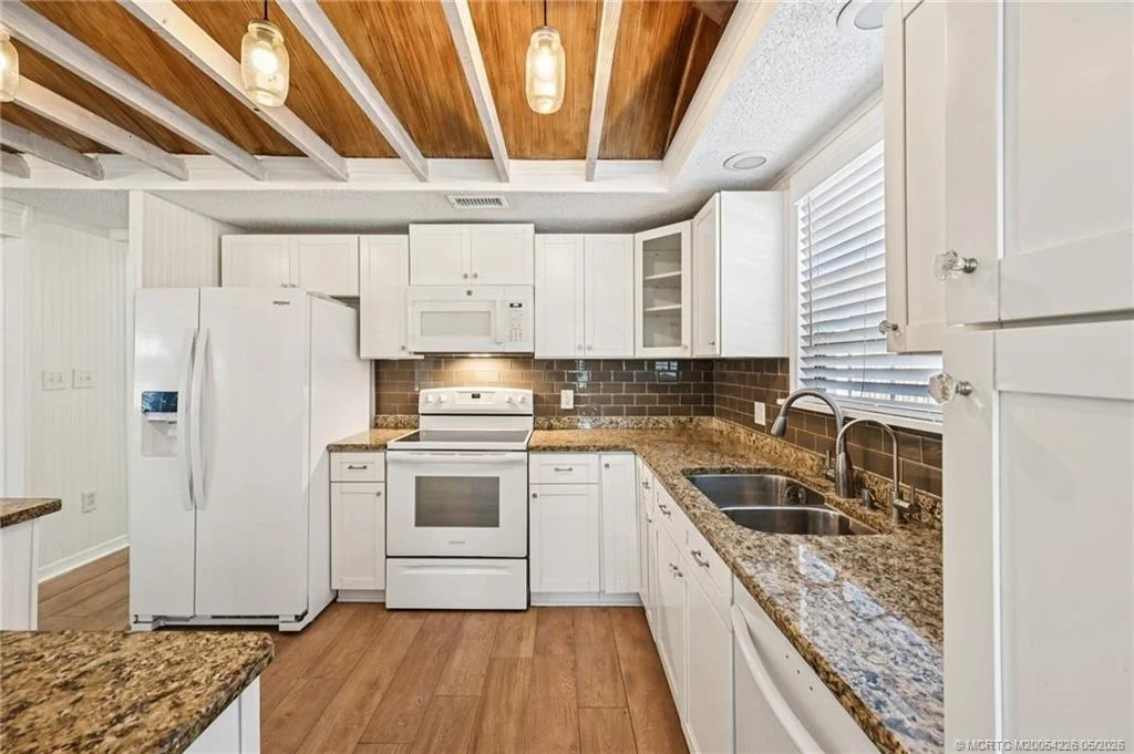 Photo of 3003 SE River Terrace
