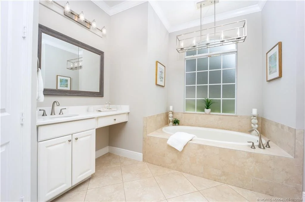 Photo of 221 SE Ethan Terrace