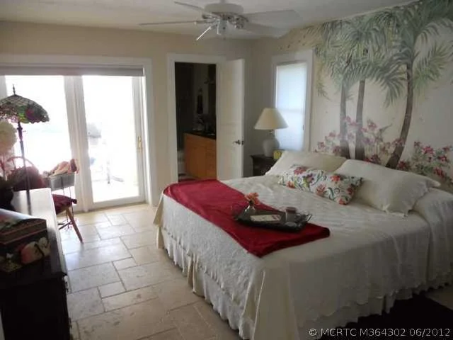 Photo of 110 SE Saint Lucie Lane
