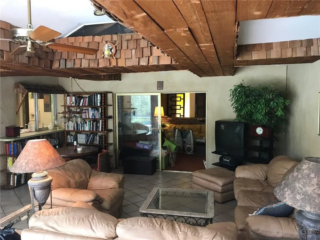 Photo of 1497 NW Lake Point