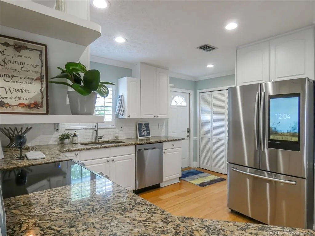 Photo of 765 SW Rustic Circle