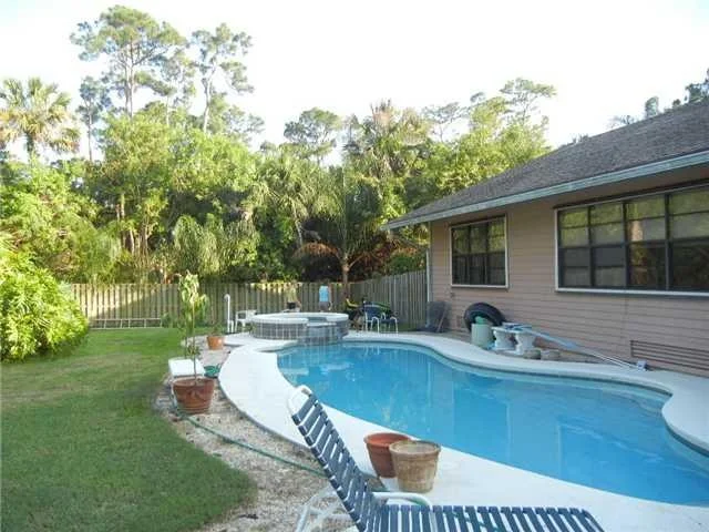 Photo of 1150 SE Buttonwood Circle
