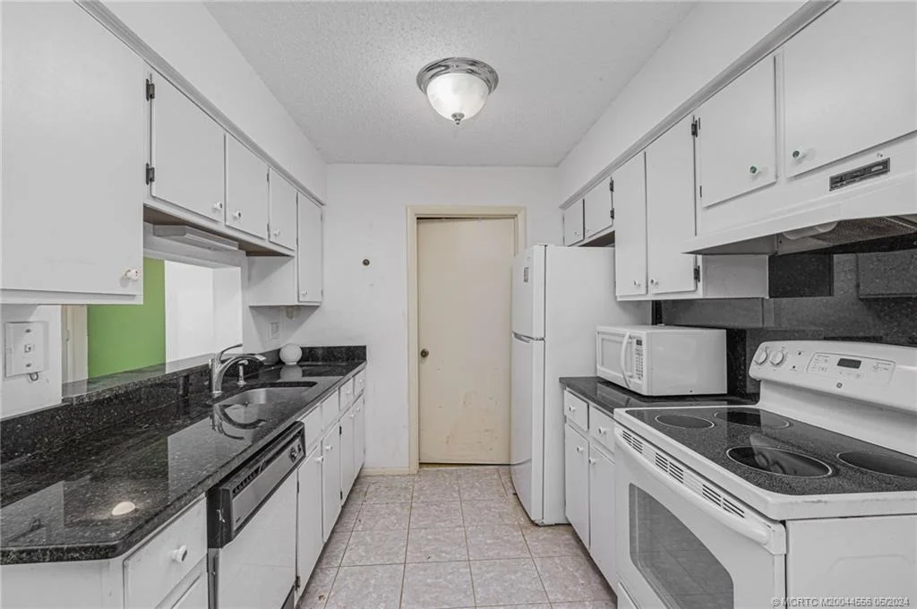 Photo of 3917 NW Cinnamon Tree Circle