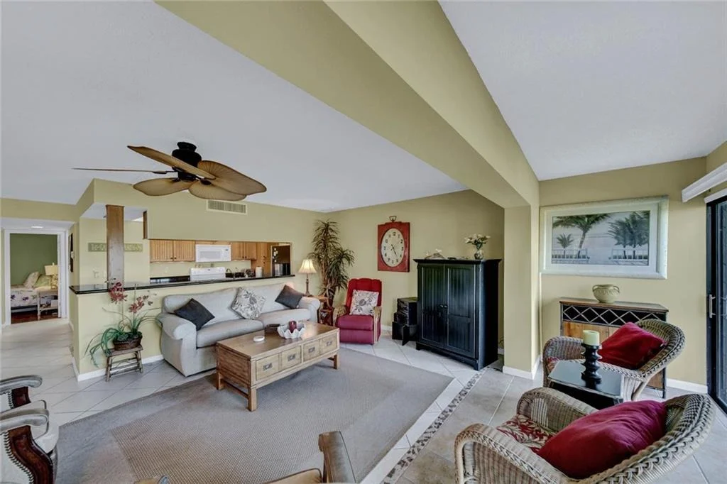 Photo of 333 NE Golfview Circle