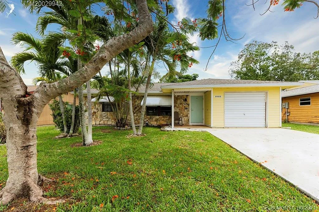 Photo of 2923 SE Bamboo Street