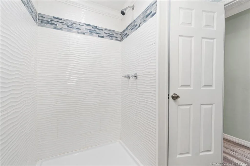 Photo of 1028 NW Fork Road