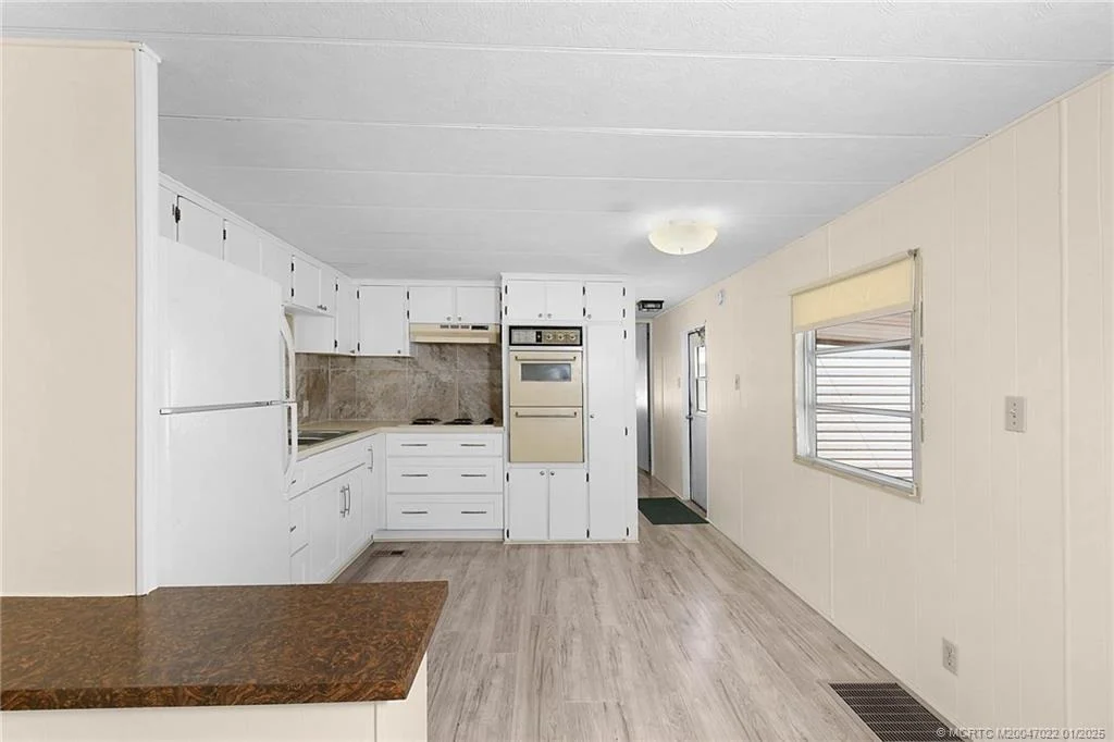 Photo of 601 Garden View