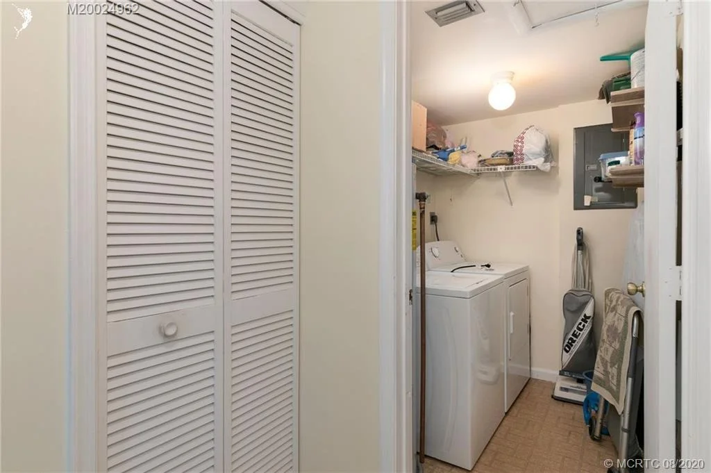 Photo of Unit 206 at 950 S Kanner Highway