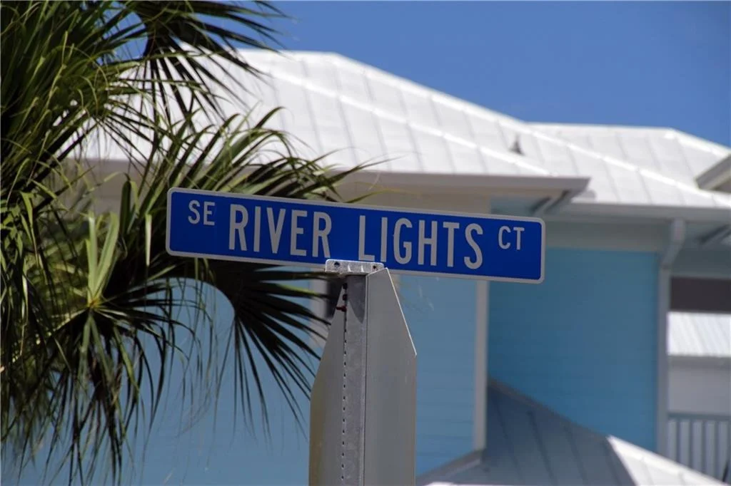 Photo of 90 SE River Lights Court
