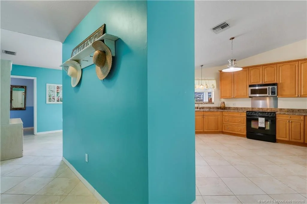 Photo of 5439 SE Horseshoe Point Road