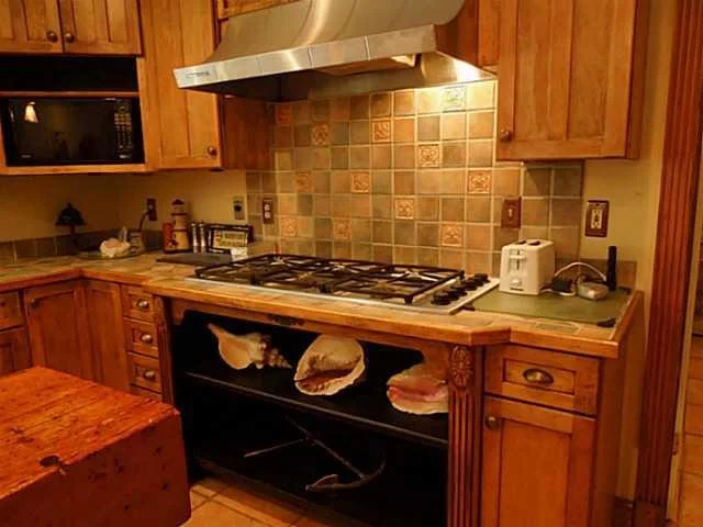 Photo of 609 NW Howard Creek Lane
