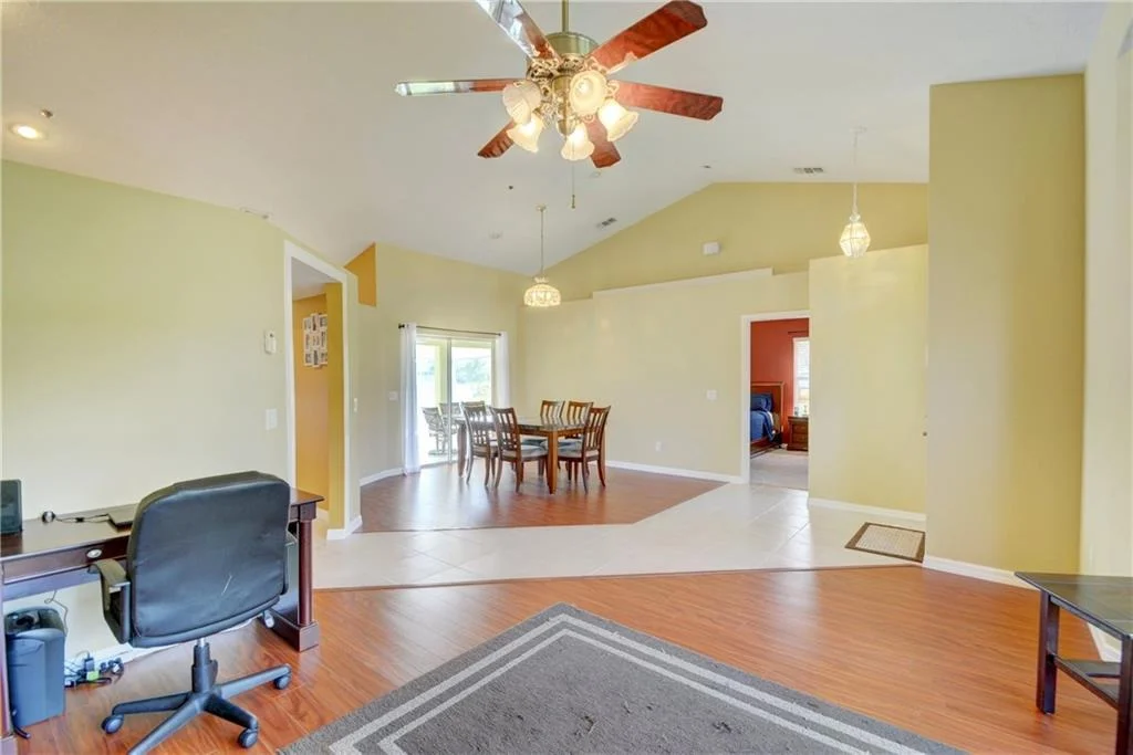 Photo of 864 SE Waterside Way
