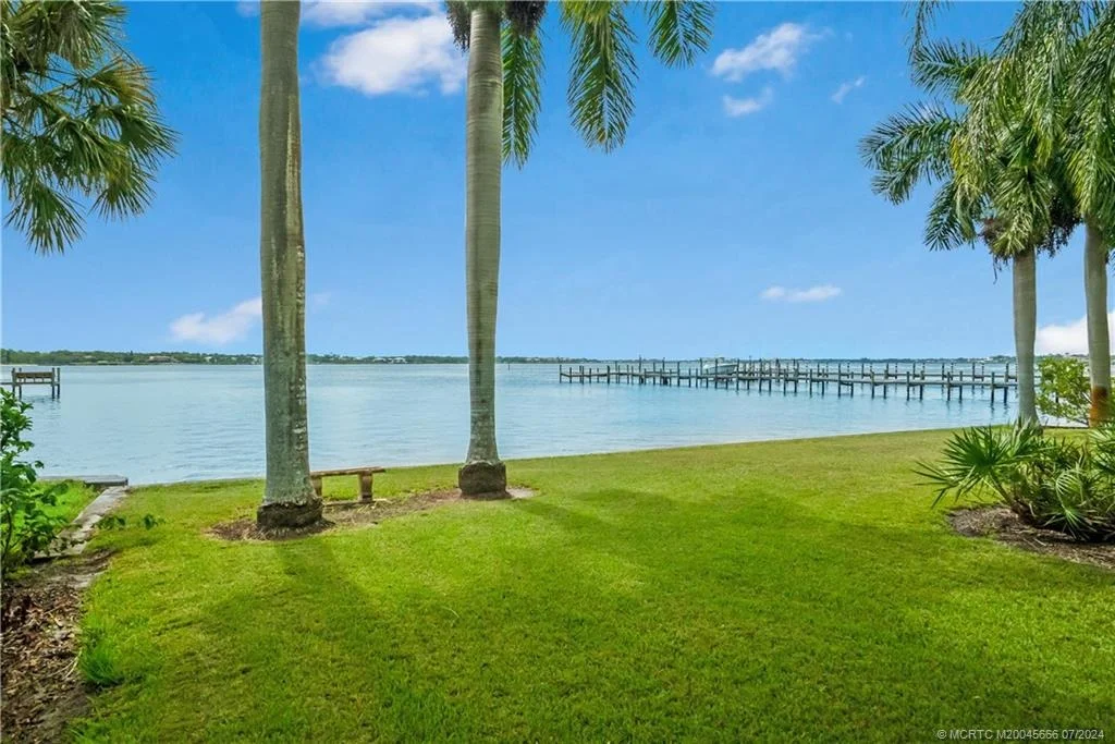 Photo of 1809 NW Bright River Point