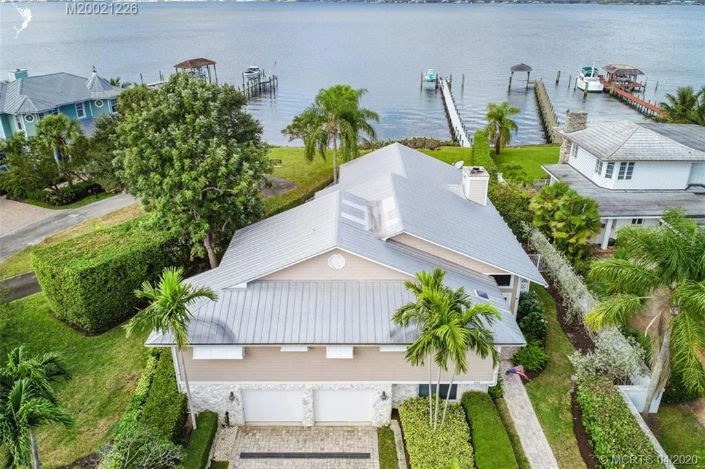 Photo of 1401 SE Riverside Drive