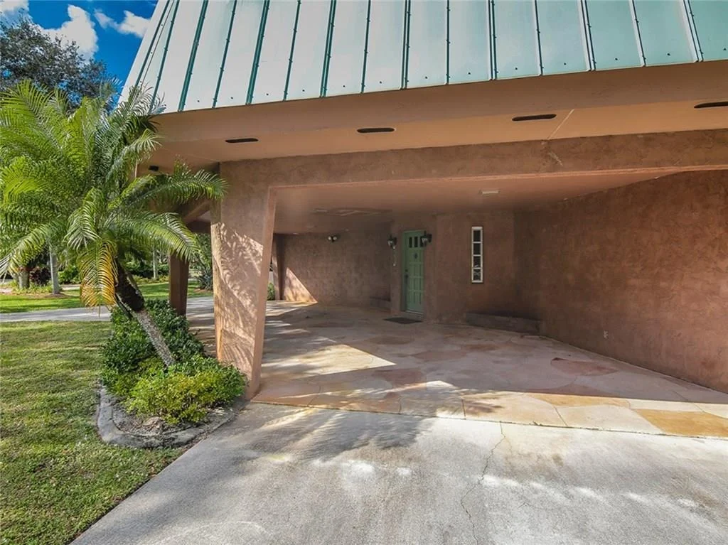 Photo of 1374 NW COCONUT POINT Lane