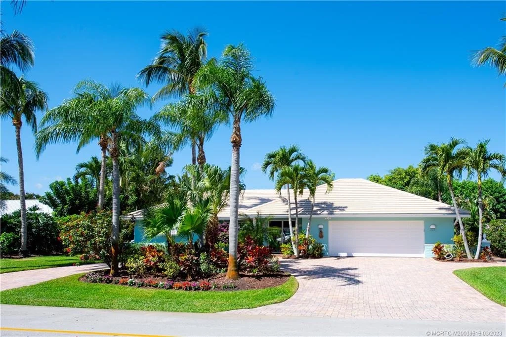 Photo of 3231 SE Fairway W