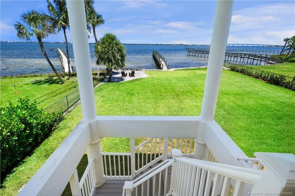 Photo of 102 N Sewalls Point Road