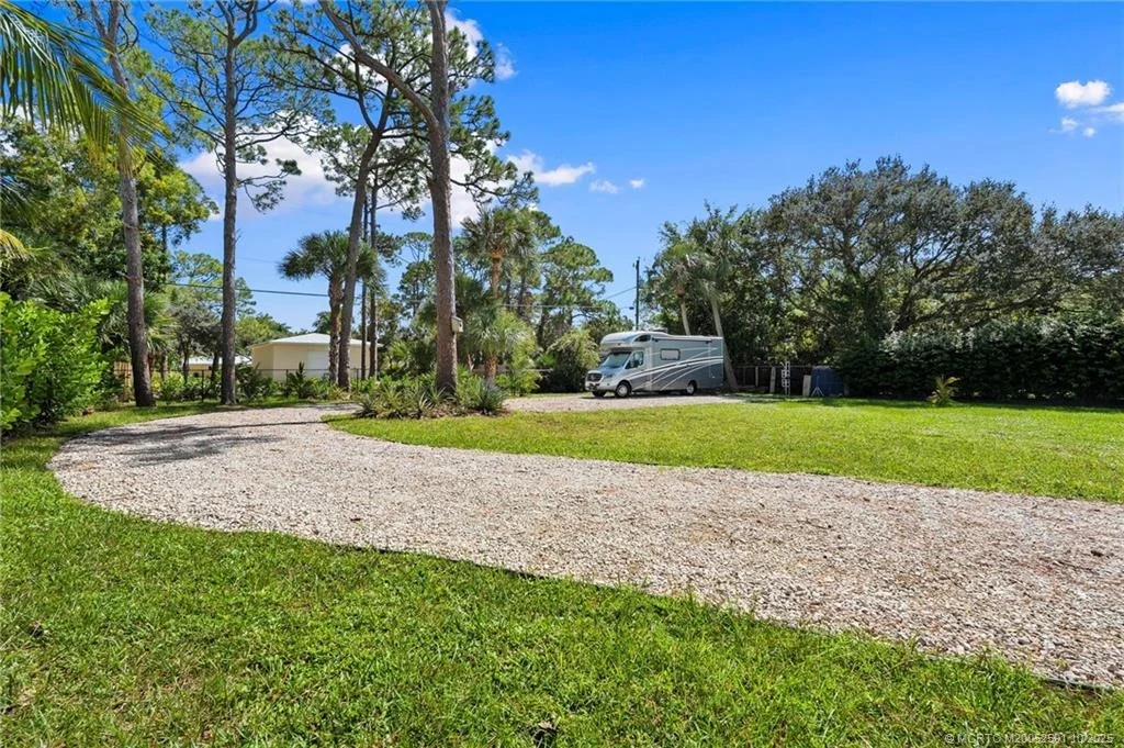 Photo of 1655 NW Fork Road