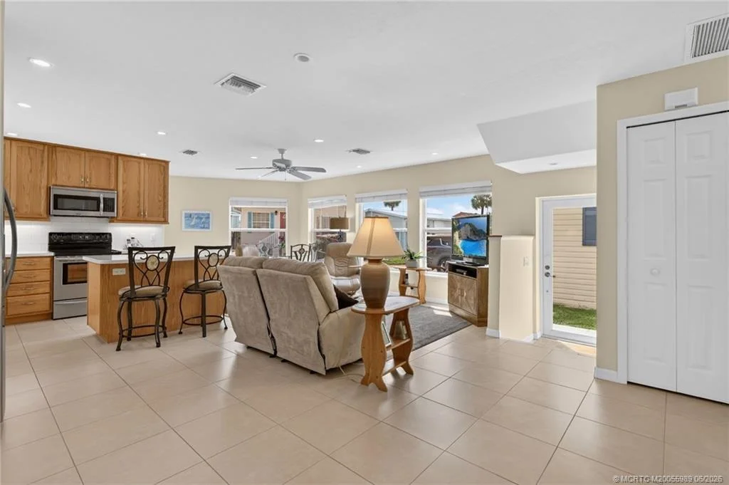 Photo of 184 Nettles Boulevard