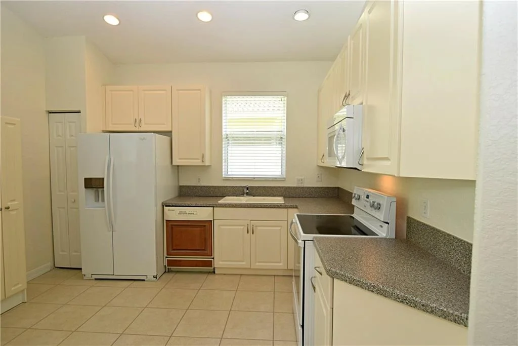 Photo of 6984 SE CRICKET Court