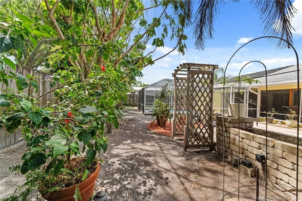 Photo of 1858 NW Azalea Street