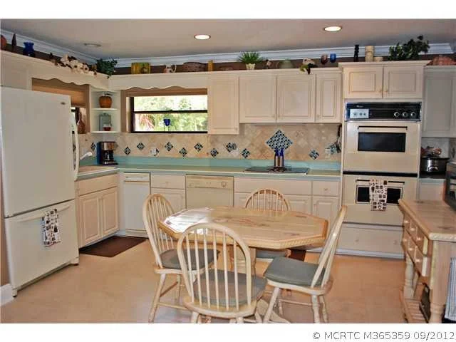 Photo of 1296 NW Pine Ridge Trail