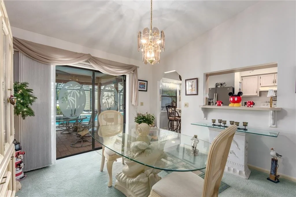 Photo of 5715 Sunset Boulevard