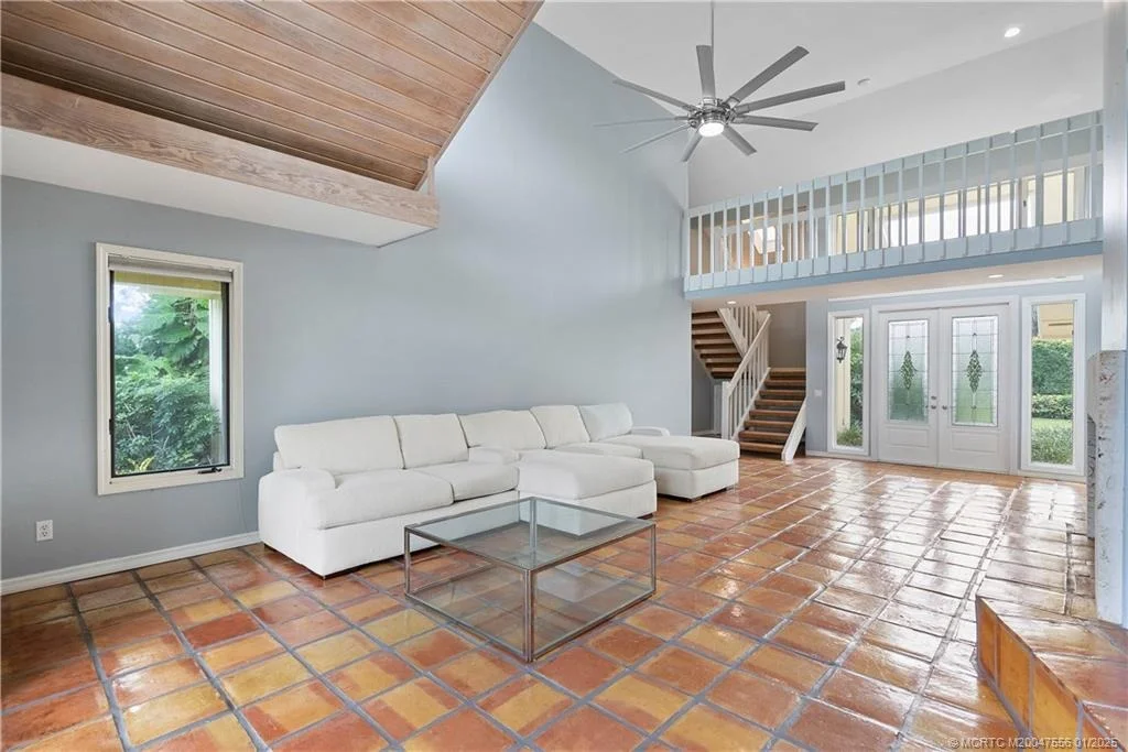 Photo of 6323 SE Farmington Place
