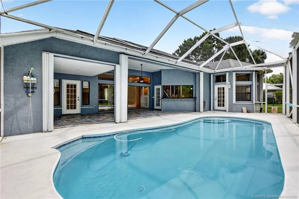 Photo of 672 SE Pin Oak Terrace