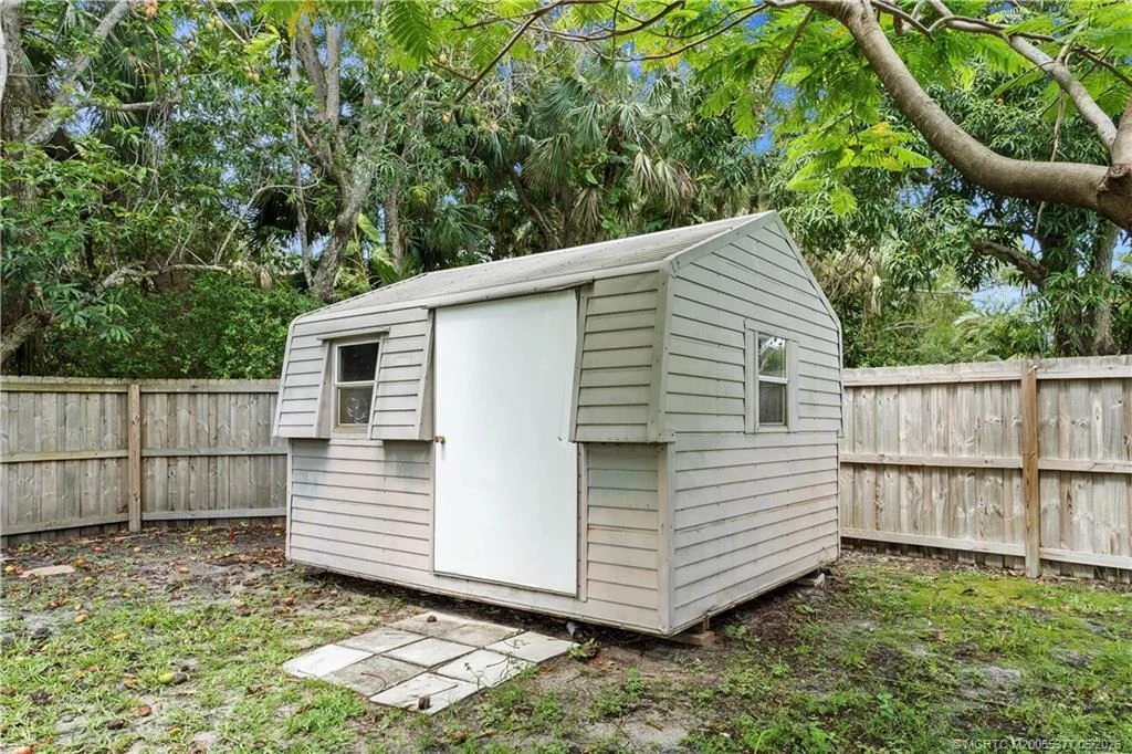 Photo of 53 N Sewalls Point Road