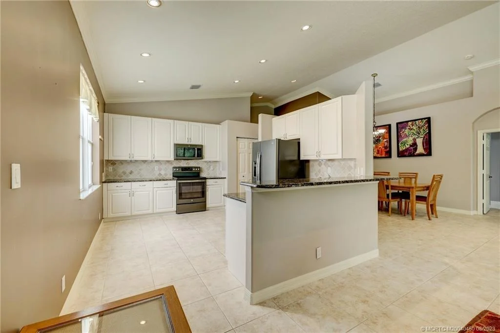 Photo of 6655 SE Twin Oaks Circle