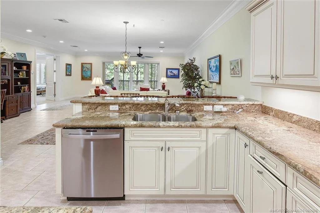 Photo of 952 SE Willoughby Trace