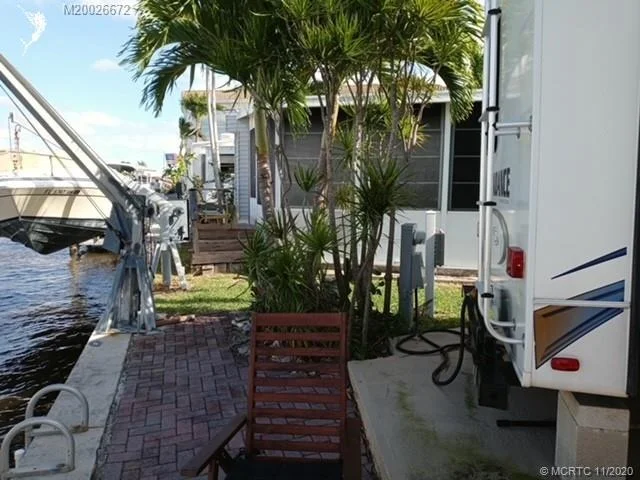 Photo of 247 Nettles Boulevard