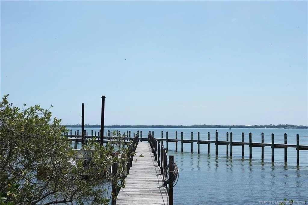 Photo of 114 N Sewalls Point Road