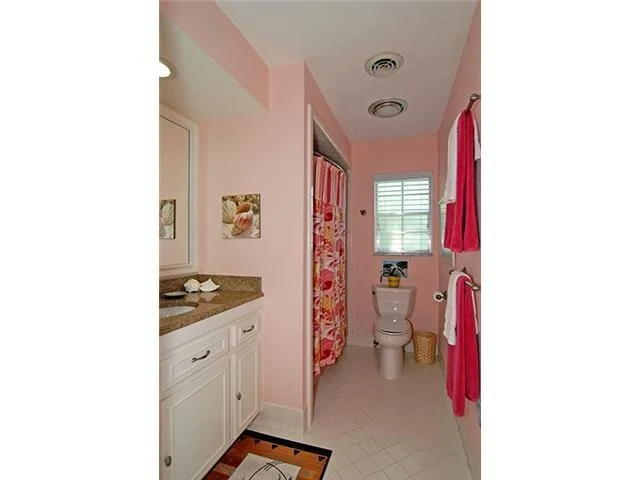 Photo of 6 Delano Lane