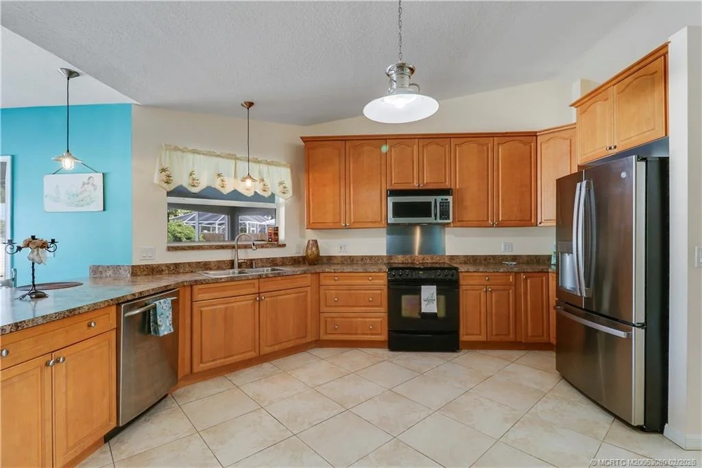 Photo of 5439 SE Horseshoe Point Road