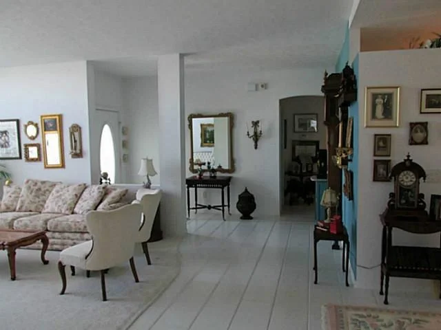 Photo of 6884 Bronte Circle
