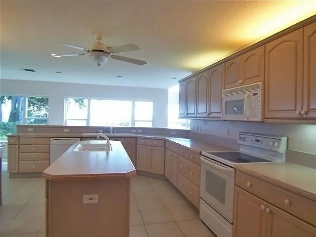 Photo of 900 NE Key Drive