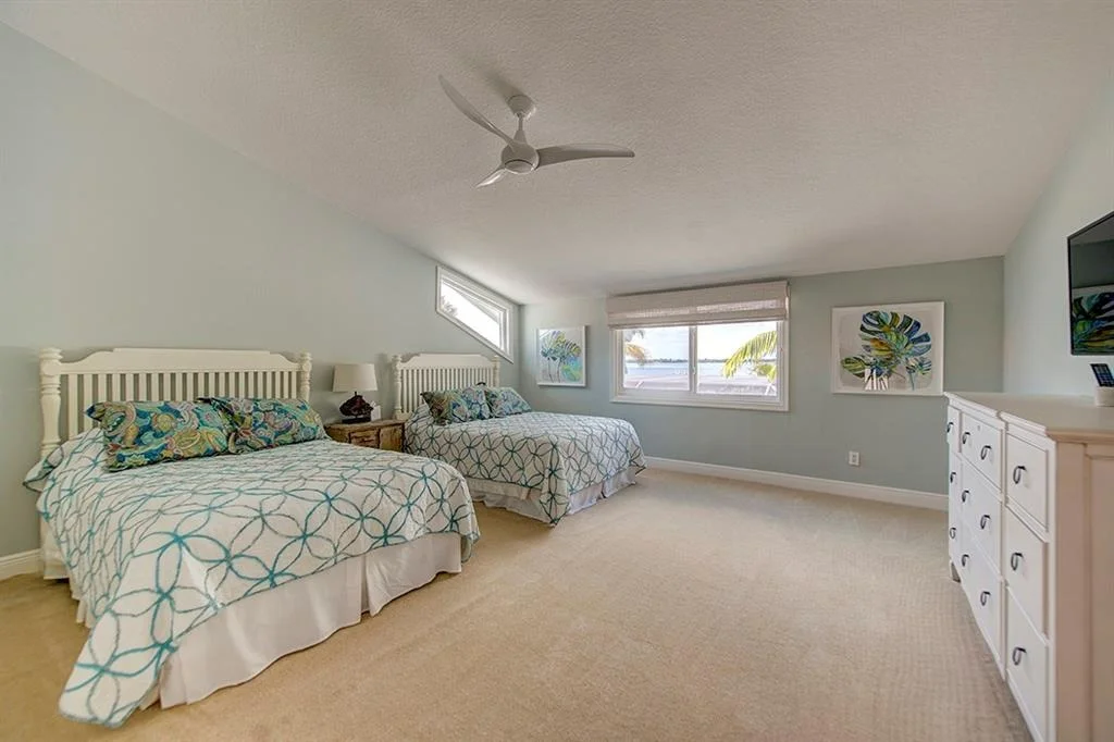 Photo of 4360 NE Joes Point Road