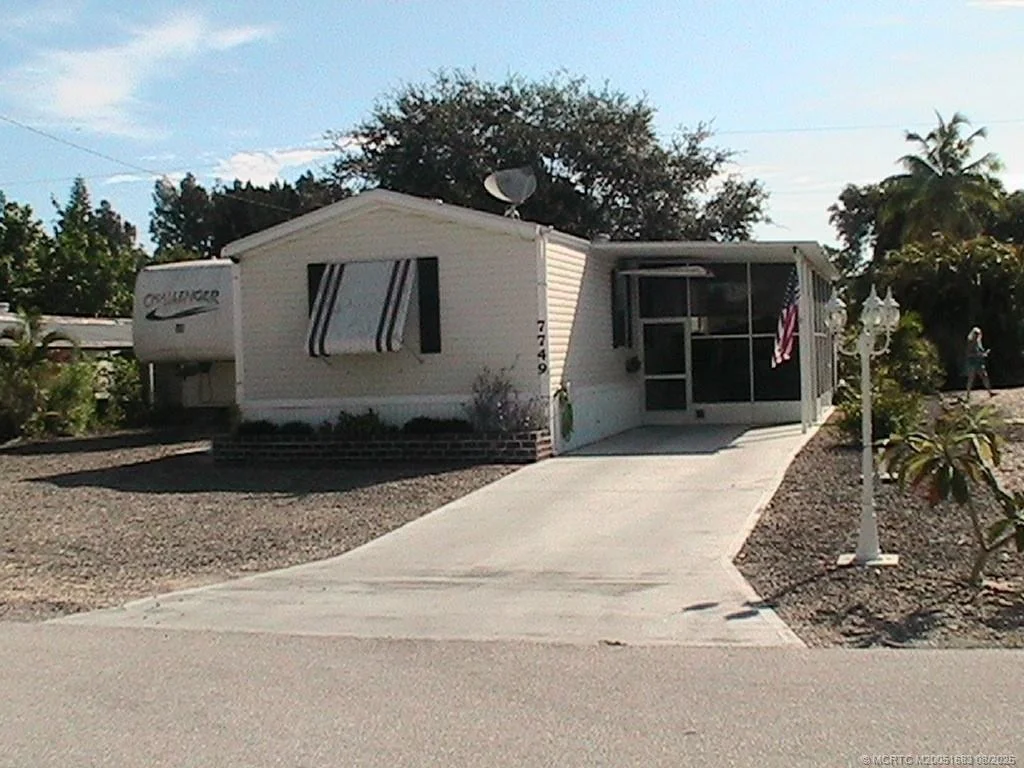 Photo of 7749 SE Eagle Avenue