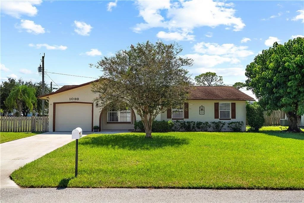 Photo of 1098 NW 13th Street