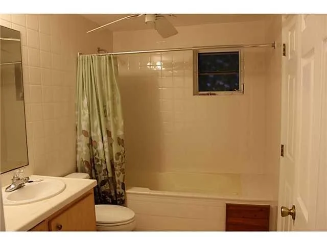 Photo of 1225 NE Oceanview Circle