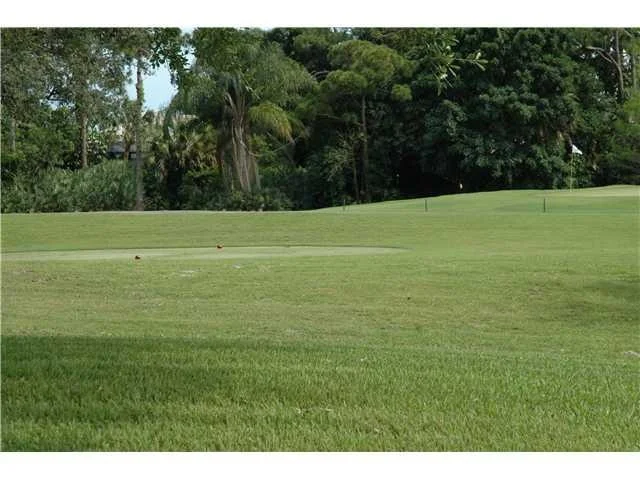 Photo of 4283 SE Fairway East