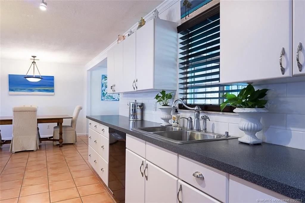 Photo of 6239 SE Lake Circle Drive