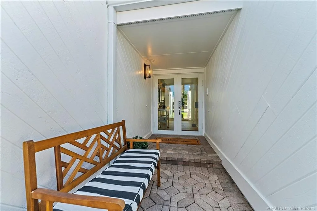 Photo of 17263 Bay Street