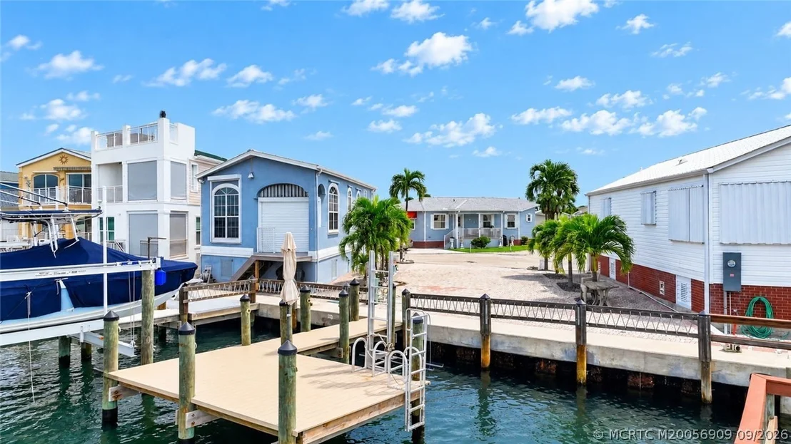 Photo of 47 Nettles Boulevard